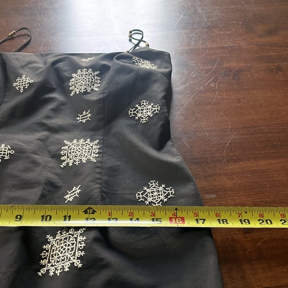 Laundry by Shelli Segal - Picture 10 of 11